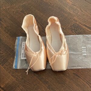 Bloch Peach Satin Pointe Shoes